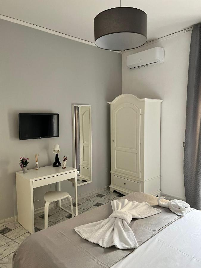We' Home نابولي المظهر الخارجي الصورة